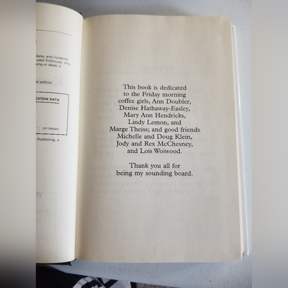 Keep a Little Secret by Dorothy Garlock, 2011, Hardcover, Large Type - Picture 3 of 5